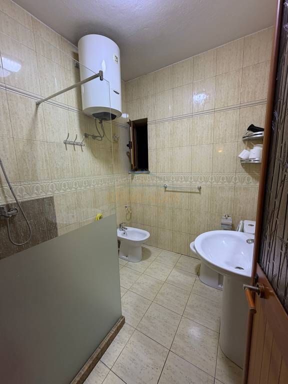 Rent, Apartment 2+1+Veranda, New Bazaar, Tirana