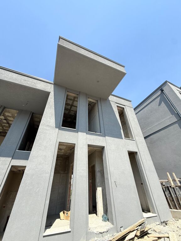🏡 VILLA SU 3 PIANI IN VENDITA – VICINO A TEG