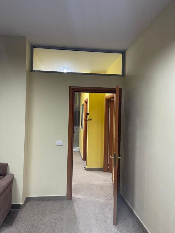 OFFICE FOR RENT 60 M2 ASTIR 45,000 LEKE FH-93187