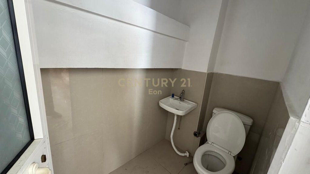 UNIT FOR SALE IN SHKOZET, BUILDING MAIN STREET!
