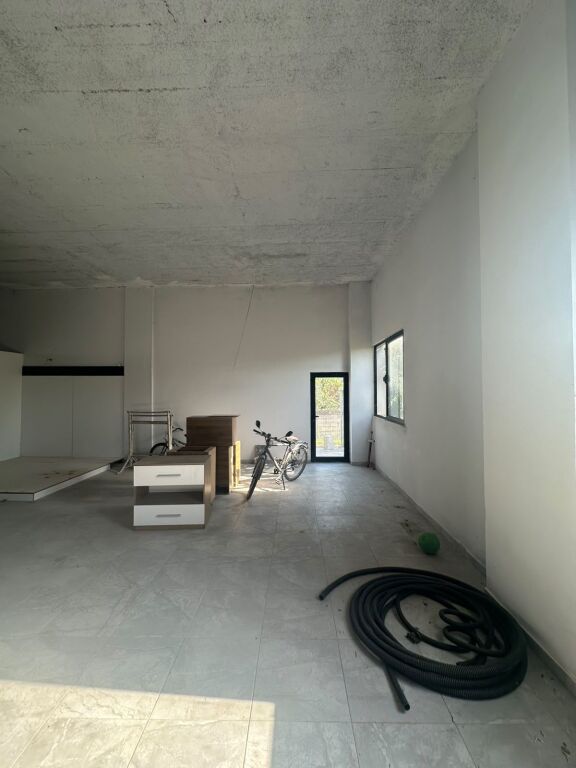 20861708🏢 WAREHOUSE FOR RENT – SECTOR, DURRES 🏢