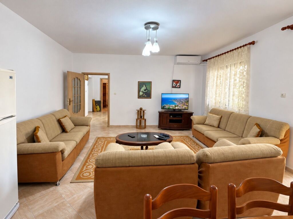 JEPET 2+1 ME QIRA TEK HIPOTEKA