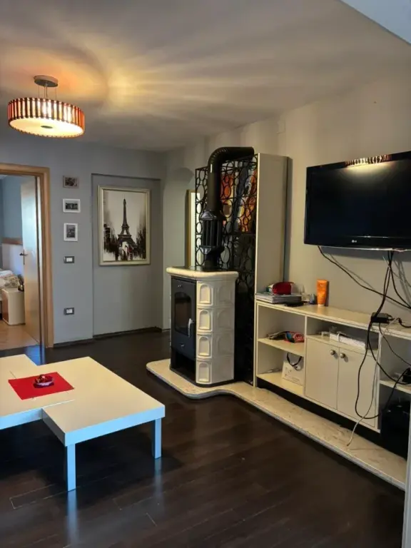 Affitto | Apartament 3 + 1 | Sheshi Skendebej | 900 €/mese