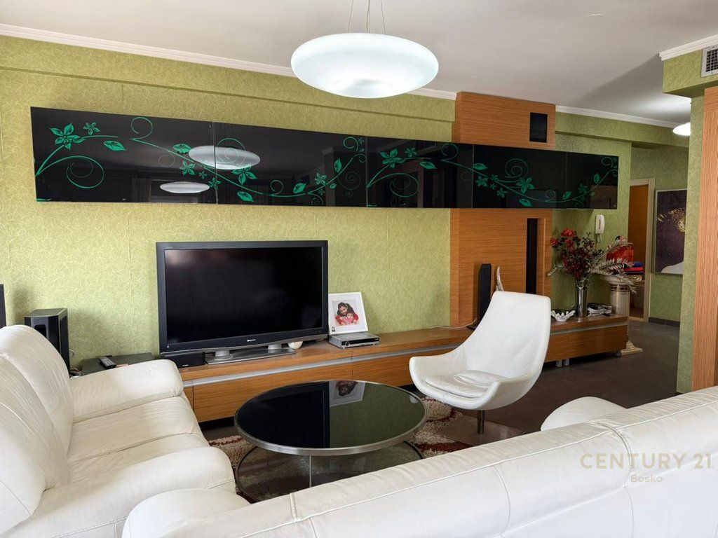 SHITET, APARTAMENT 2+1+2 ME GARAZH NE HYRJE TE DON BOSKO