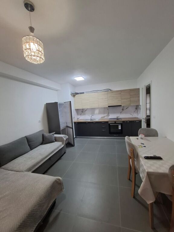 Rent | Apartament 3 + 1 | Rruga 5 Maji | 600 €/month