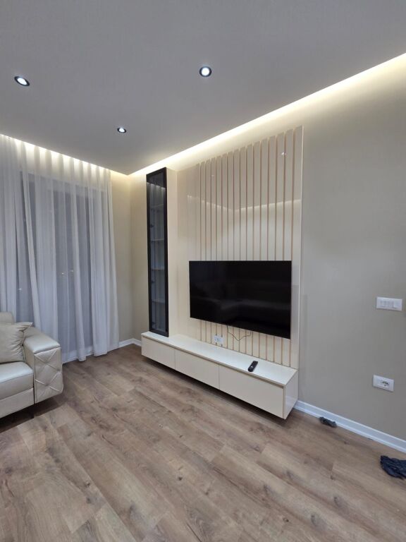 Jepet me qira apartament 1+1