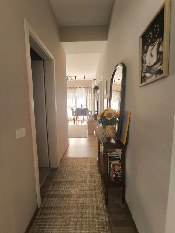 Shitet apartament, Mangalem 2+1+2+ parkim