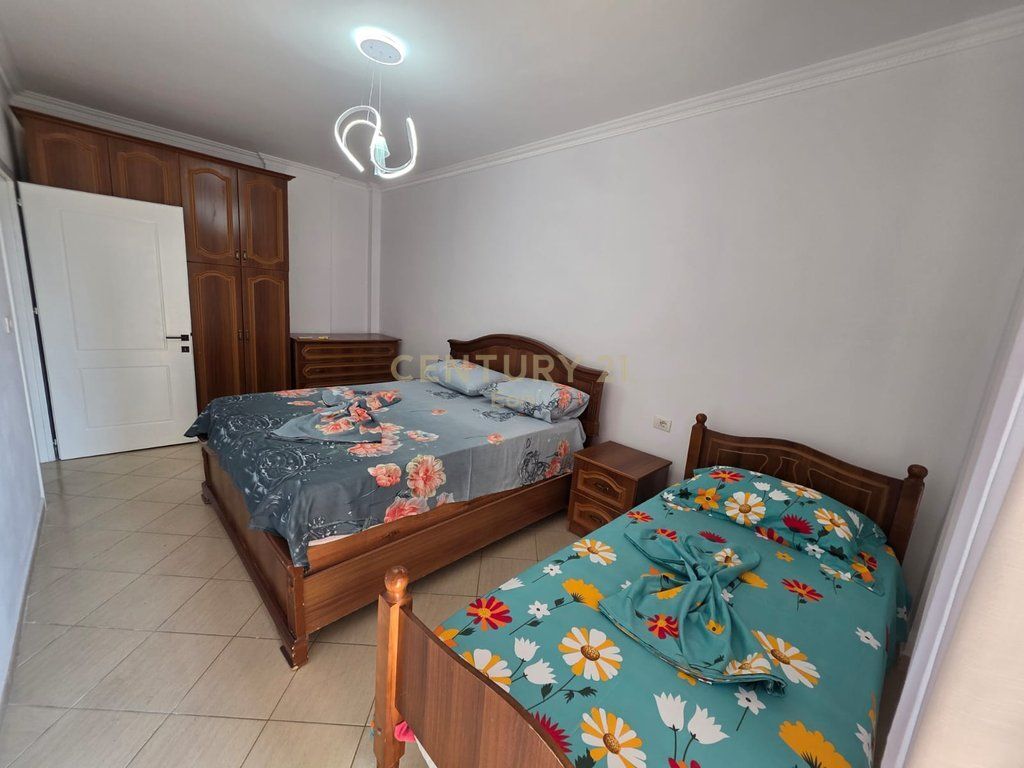 Shitet Apartament 1+1 Pamje Deti në Shkëmbin e Kavajës, Durrës - Vijë e Parë !