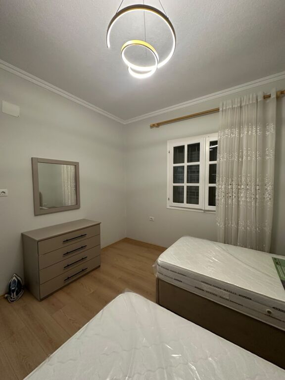 Apartament 1+1 me qira –  universiteti i UET - Porcelan !