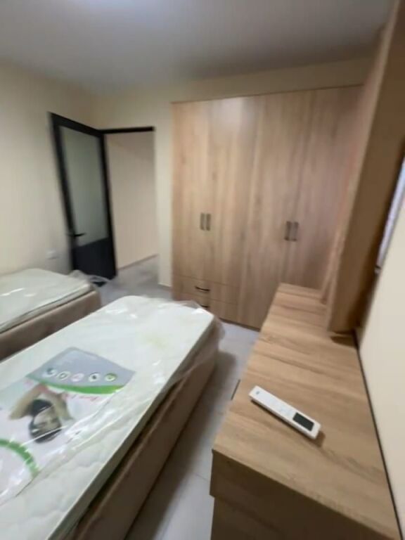 Affitto | Apartament 1 + 1 | Shkolla e bashkuar | 350 €/mese