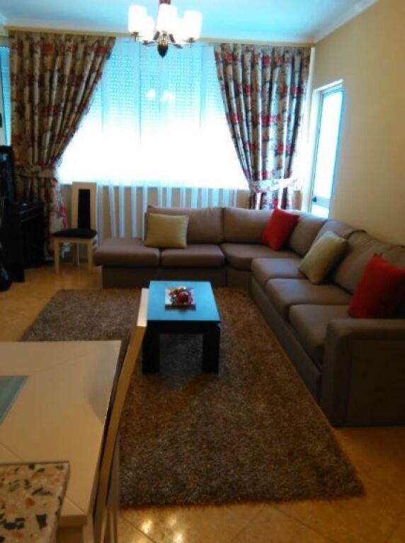 Appartamento 1+1 in vendita a Oxhaku, vicino alla Moschea Xhura  ID 5547