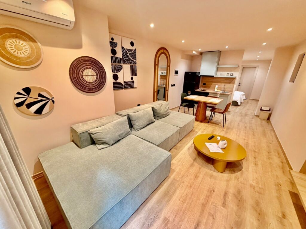 Apartament 1+1 Me Qera Afatgjatë - Lungomare , Rezidenca Odeon, Vlore