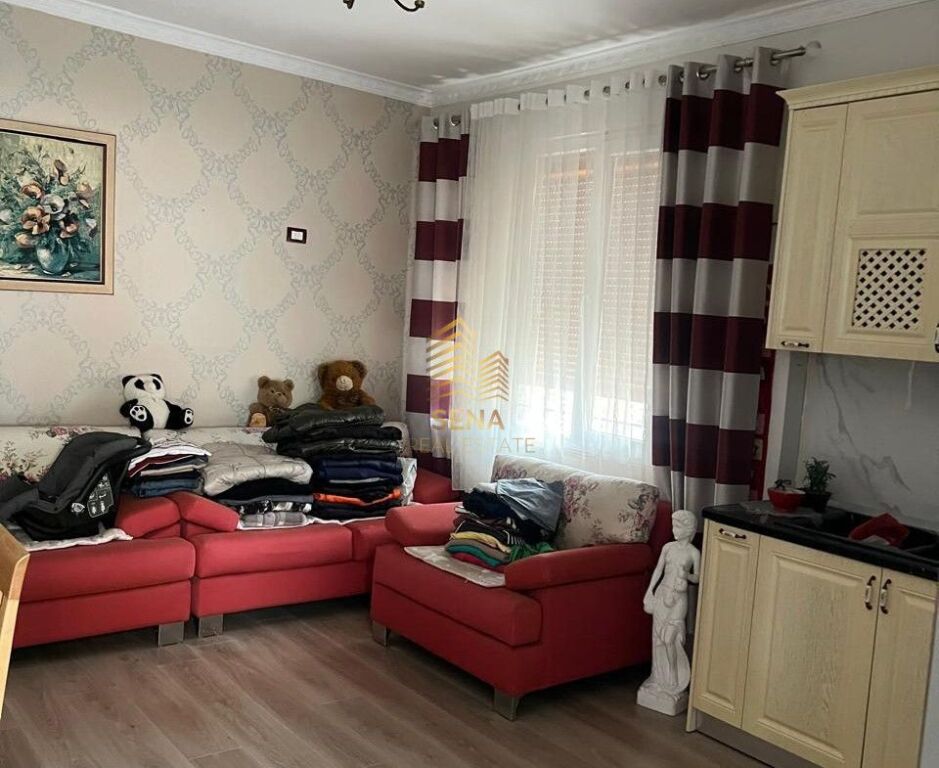Qira, Hyrje private, 1+1, Spitali QSUT, 50.000 Lek/muaj