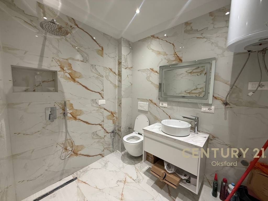 ESCLUSIVO! VENDESI STUDIO ADATTABILE IN 1+1 VICINO A SPAK, EX STAZIONE DEL TRENO! 167.000 €