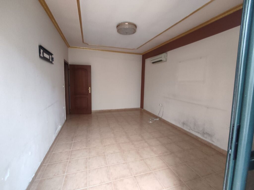 Jepet apartament\zyre me qera tek Zogu i Zi F   