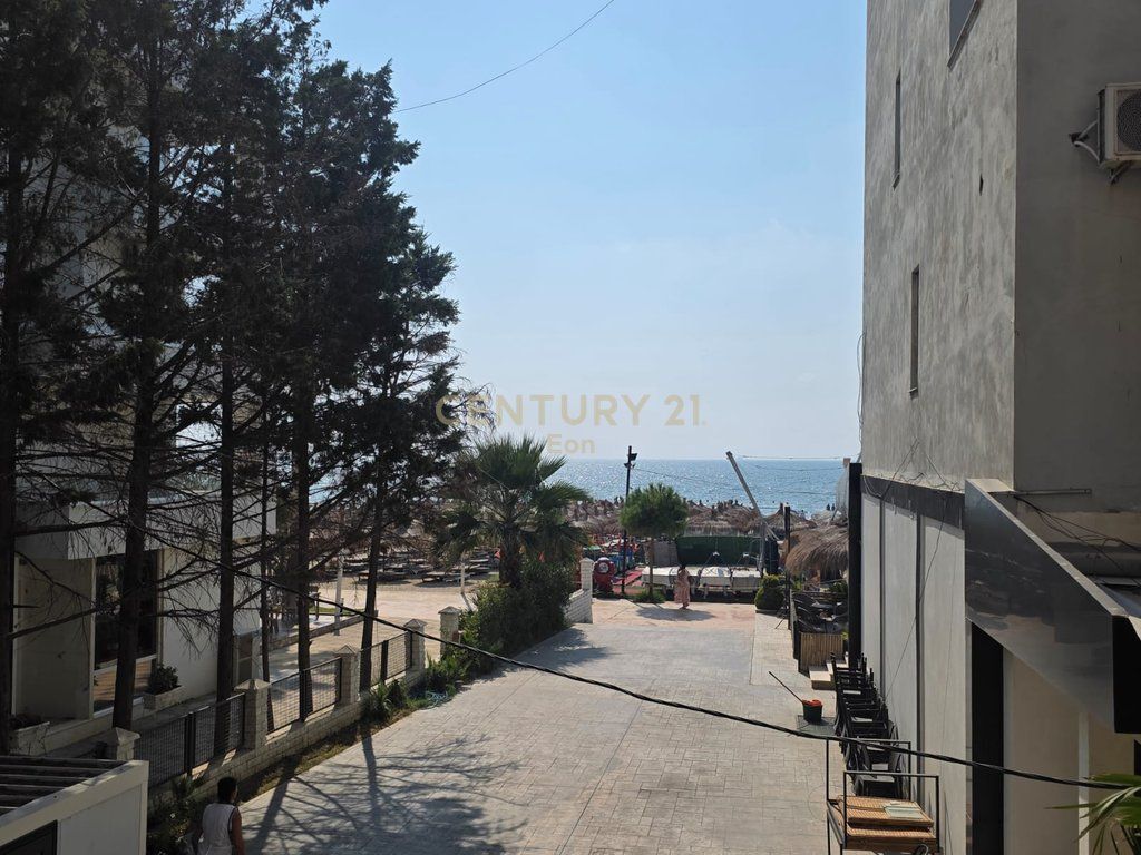 Shitet Apartament 1+1 Pamje Deti në Shkëmbin e Kavajës, Durrës - Vijë e Parë !