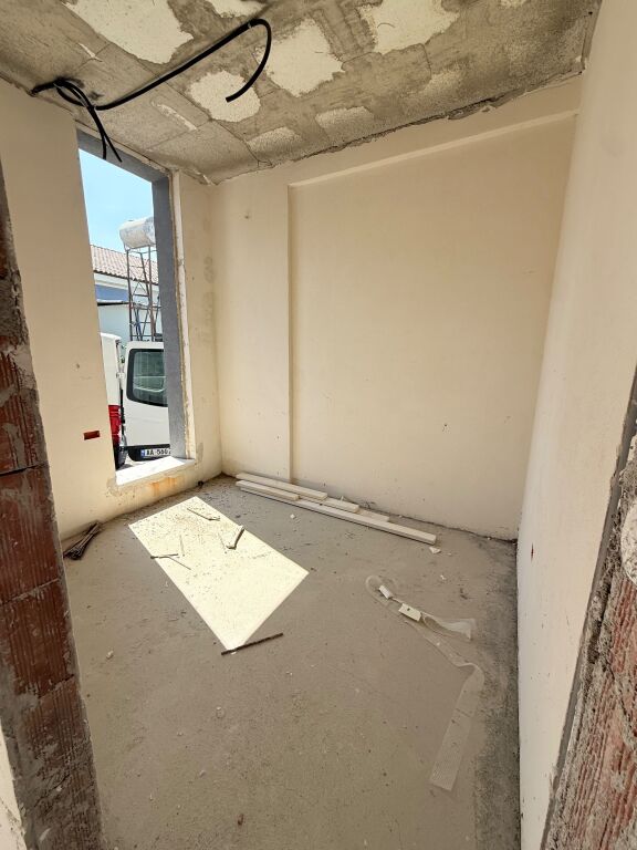 🏡 VILLA SU 3 PIANI IN VENDITA – VICINO A TEG