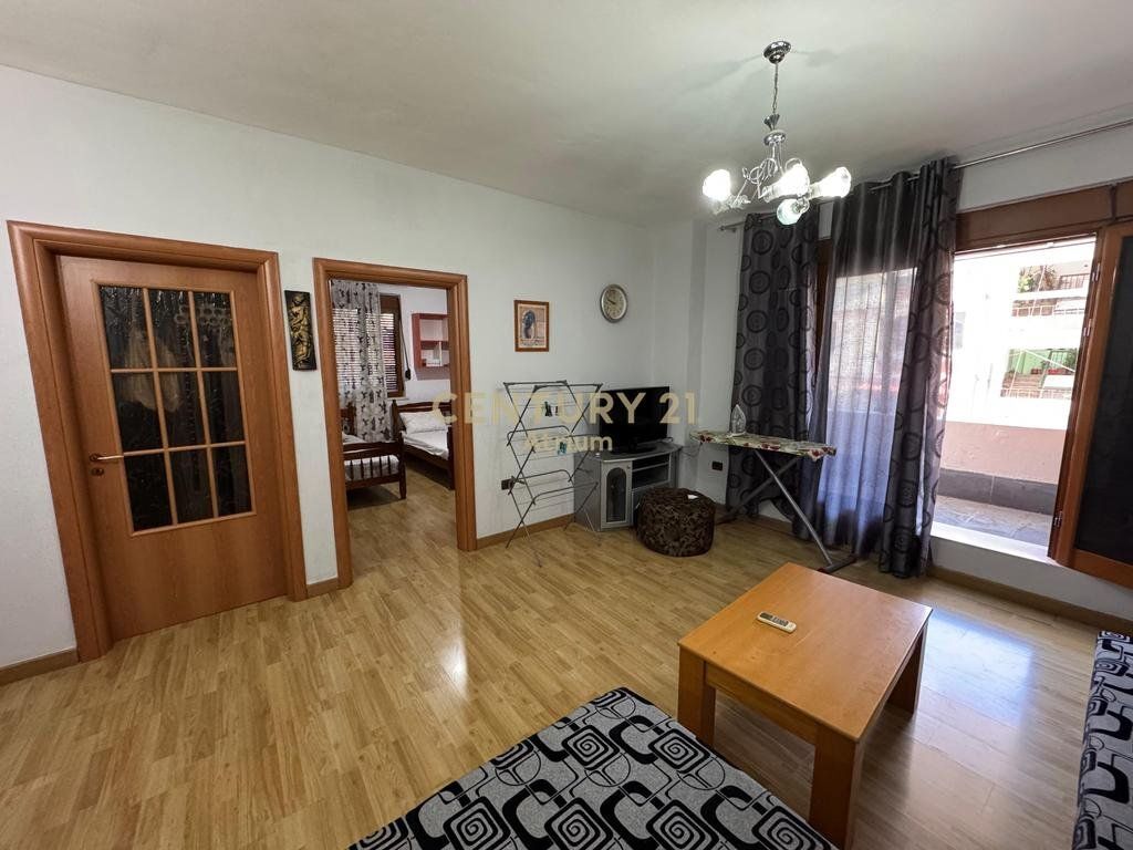 AFFITTO APPARTAMENTO 2+1+2+VERANDA A KMY LAPRAKE! 600 € /Mese 550 Lek /Mese