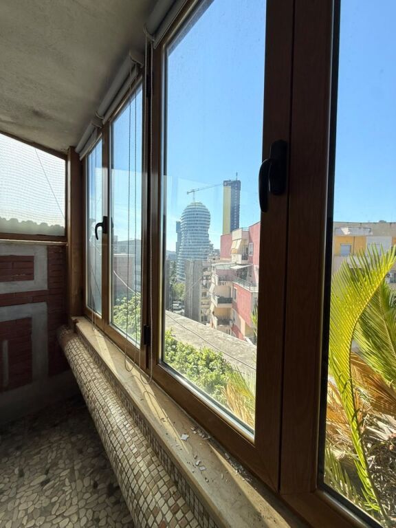 APPARTAMENTO CON VERANDA IN VENDITA IN CENTRO (DIETRO 9 PIANI)