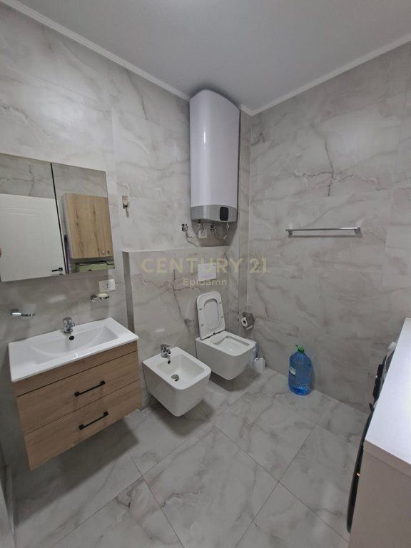 Apartament 1+1 me qera tek Poliklinika