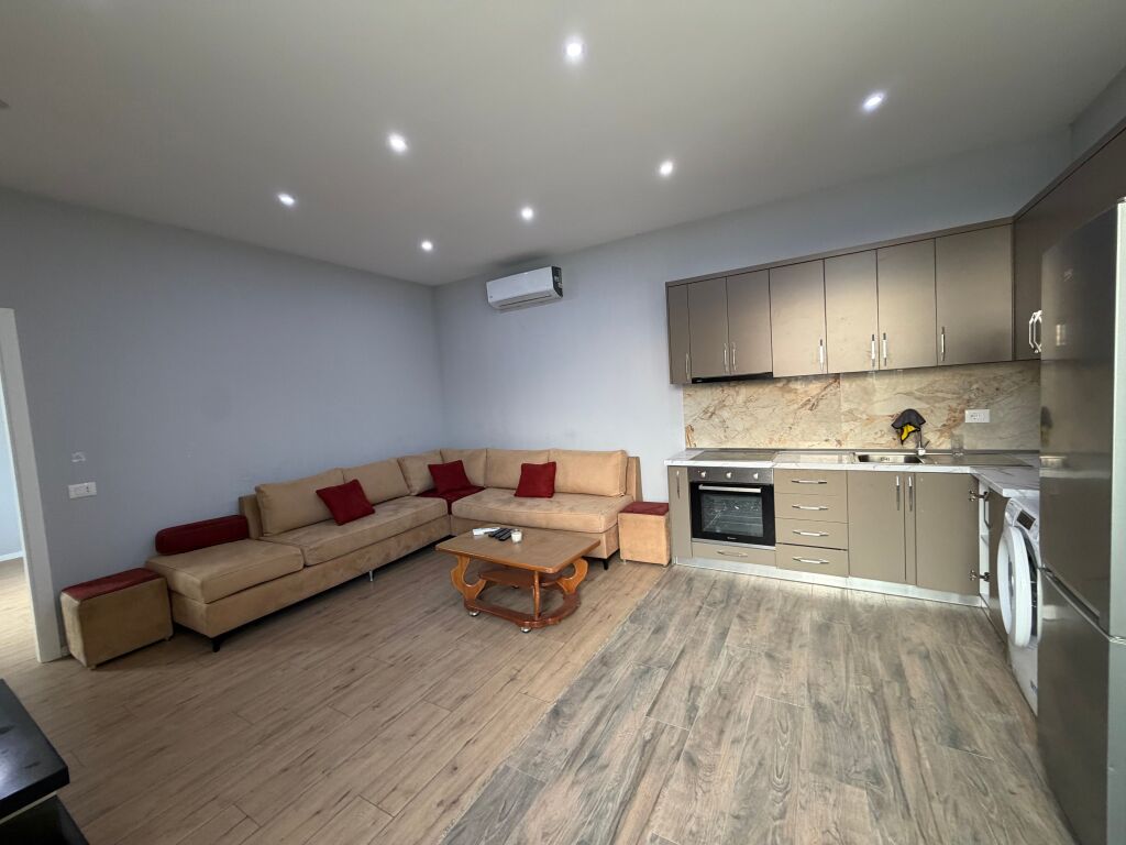 Apartament 1+1 ne fund te bulevardit te ri