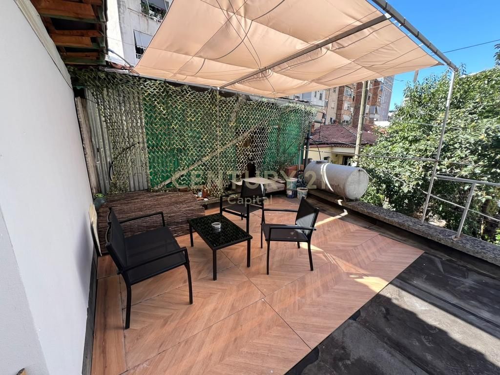 Casa 1+1 con terrazza in affitto a Myslym Shyr! 70.000 Lek /Mese