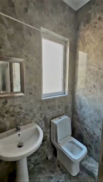 DUPLEX 60,000 LEKE STAZIONE FERROVIARIA