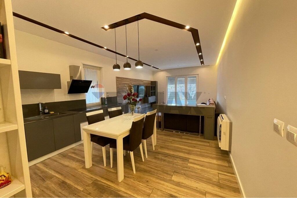 We offer a 3+1 apartment with parking space for rent near the Zoo Garden.