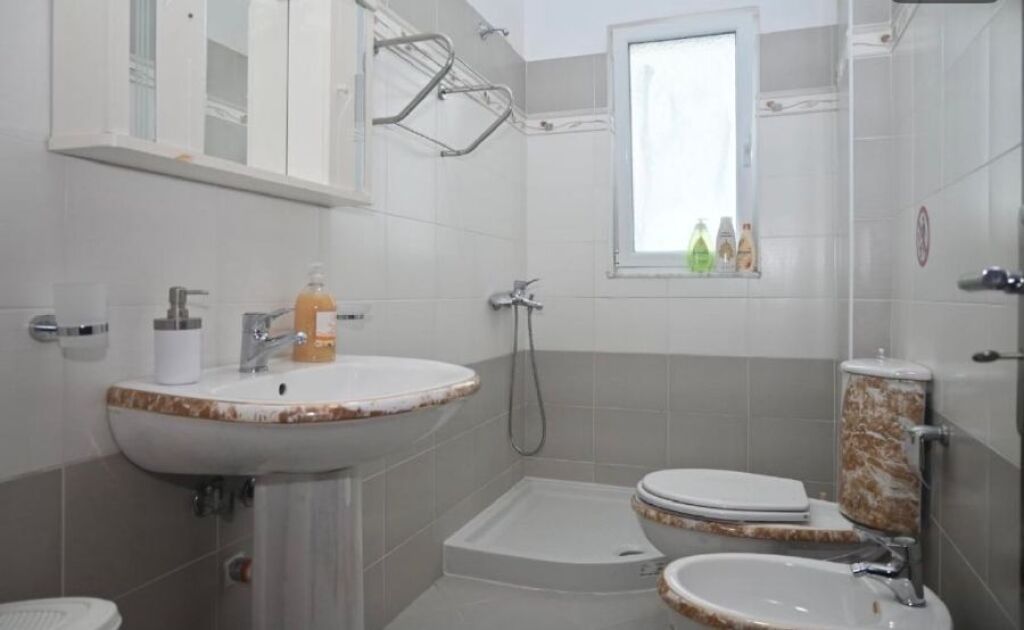3+1 apartment for rent on Butrinti Street, Sarandë