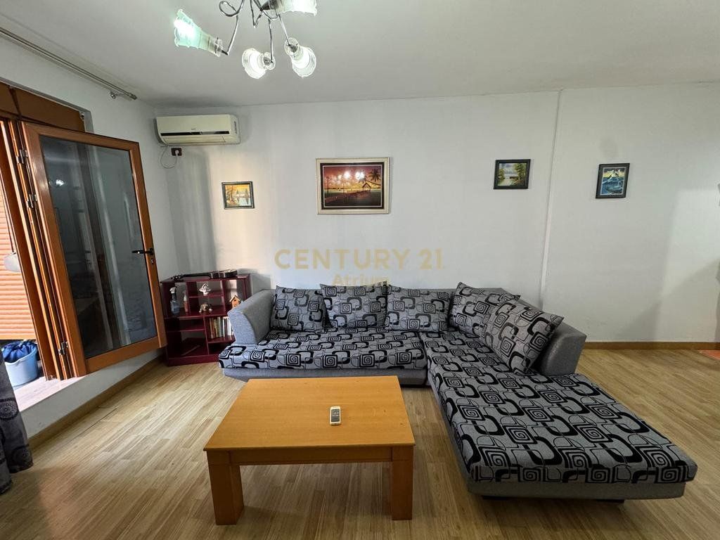 AFFITTO APPARTAMENTO 2+1+2+VERANDA A KMY LAPRAKE! 600 € /Mese 550 Lekë /Mese