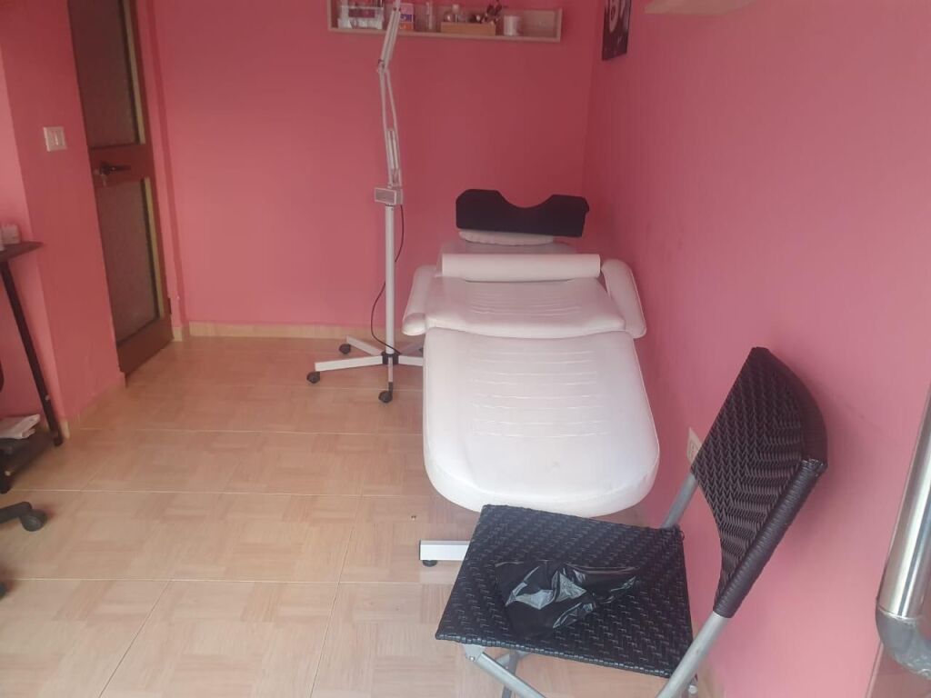 Dyqan parukerie Myslym Shyri  25.000 leke te reja