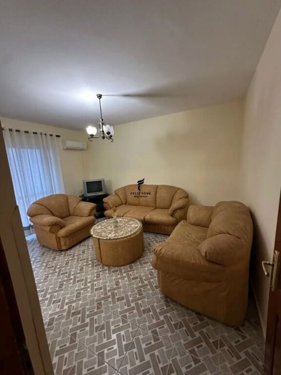 APARTAMENT ME QERA 3+1 BULEVARDI ZOGU I 60.000 LEKE  FH-93087