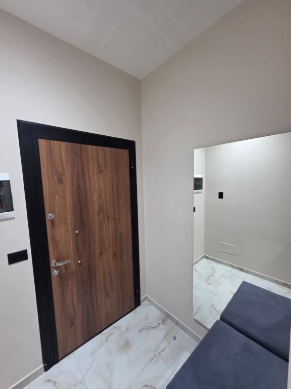 🏡 APARTAMENT 1+1 ME QIRA