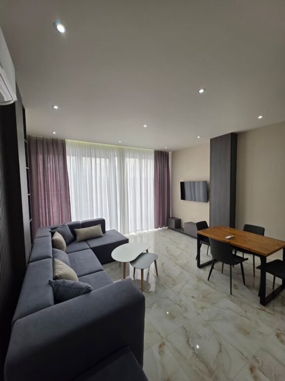 🏡 APARTAMENT 1+1 ME QIRA