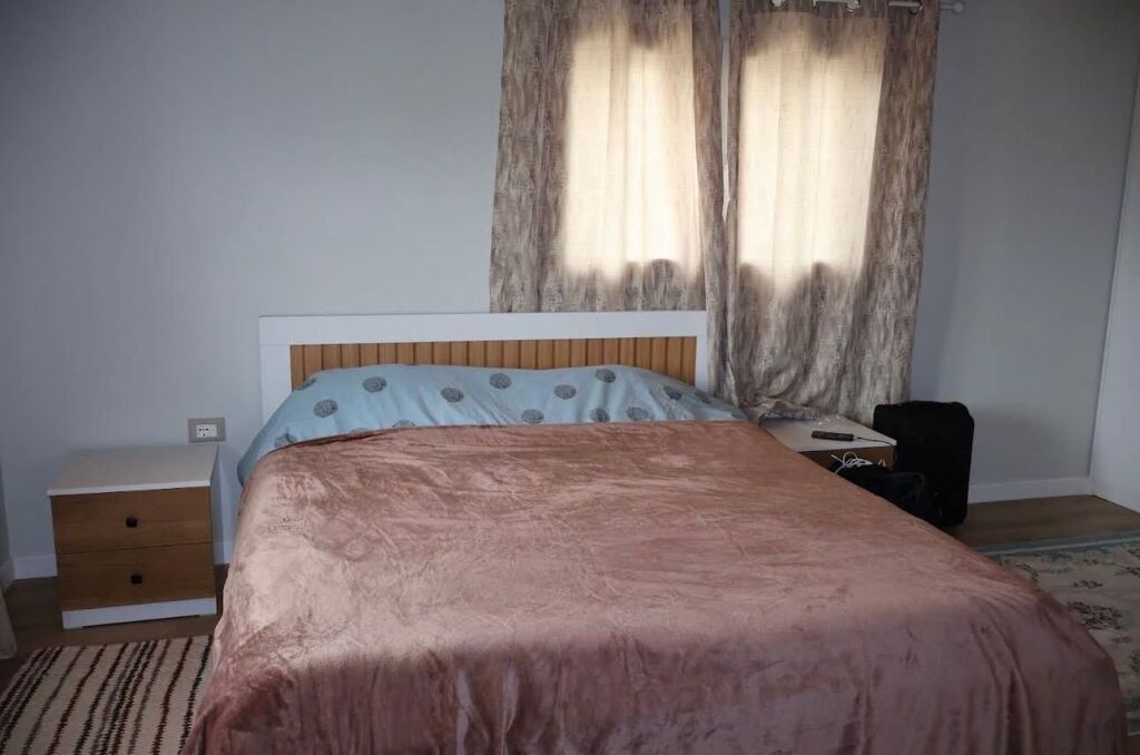 Jepet apartament 1+1+Post Parkimi me qira tek Rruga 3 Vellezerit Kondi , Vilat Gjermane , Qyteti Studenti