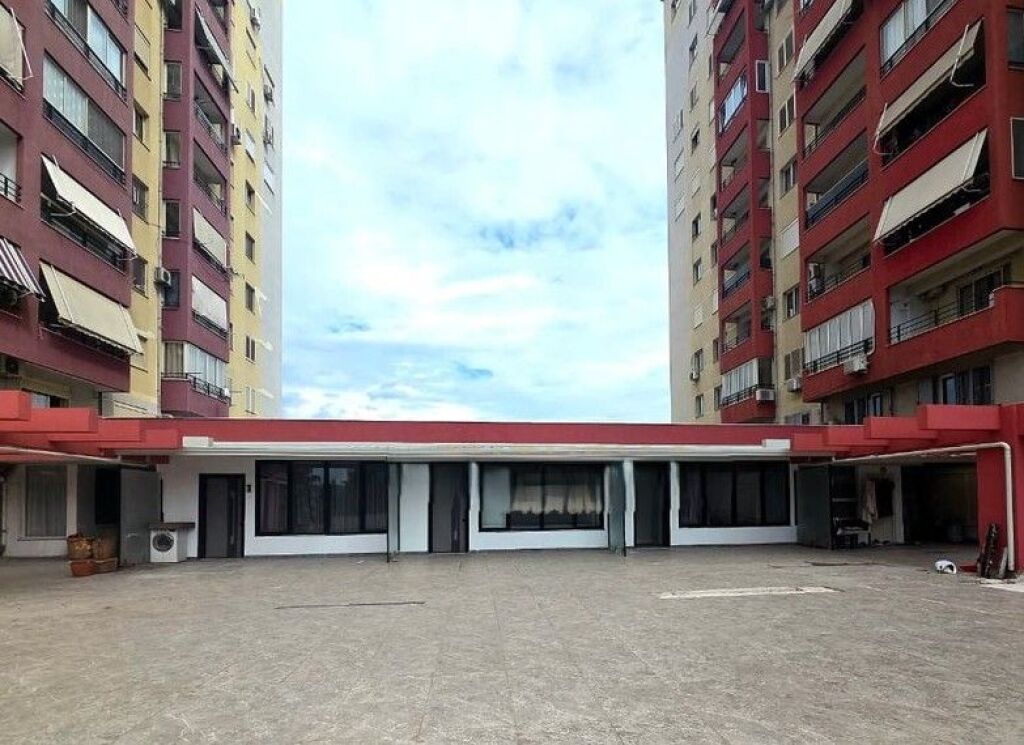 FOR SALE APARTMENT 2+1+ VERANDA AT THE KAMZA BEND! 140,000 €