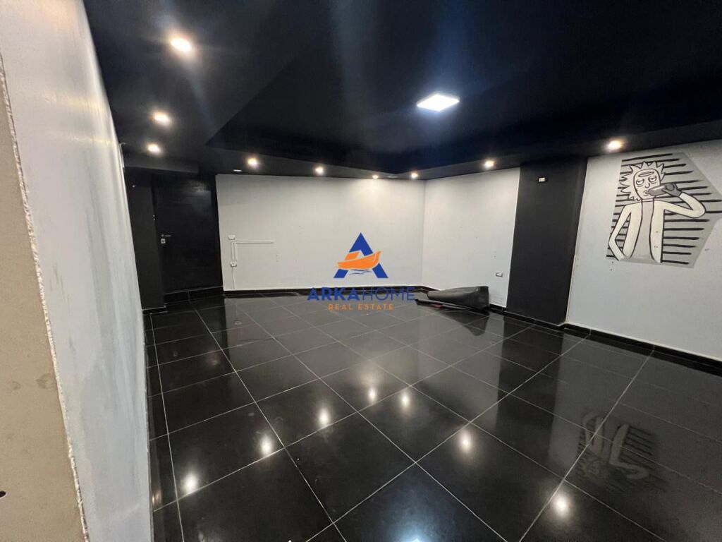 LOCALE IN AFFITTO 150 M2 "5 MAJ" 80.000 LEKE