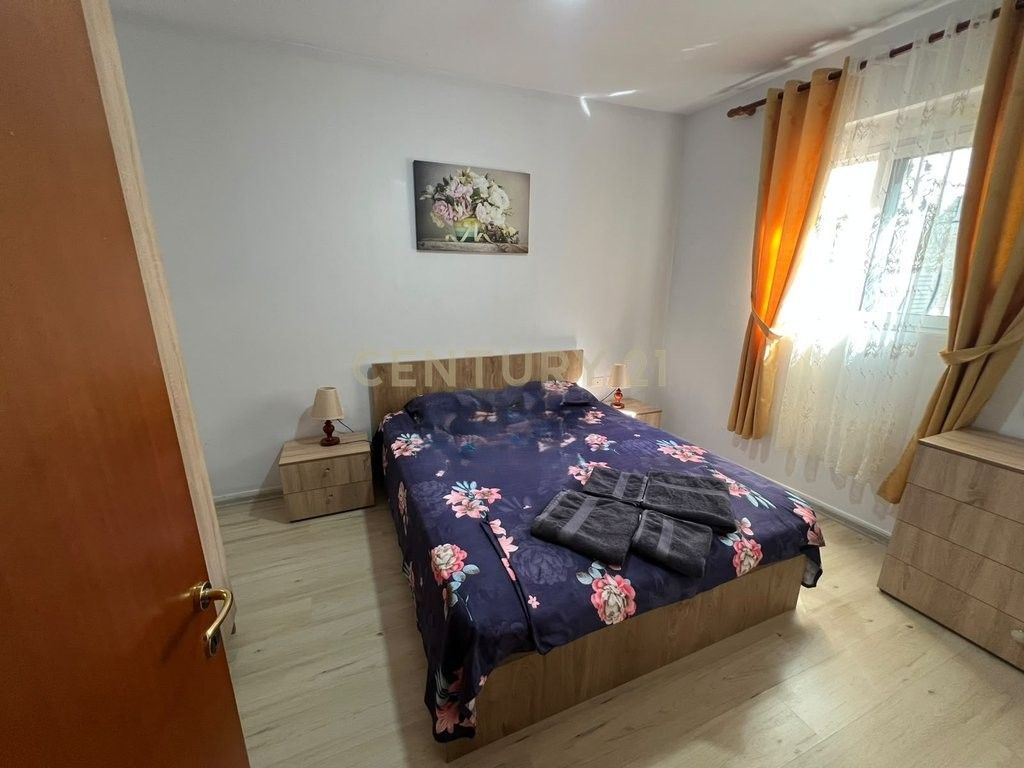 Casa 1+1 con terrazza in affitto a Myslym Shyr! 700 € /Mese 70,000 Lekë /Mese