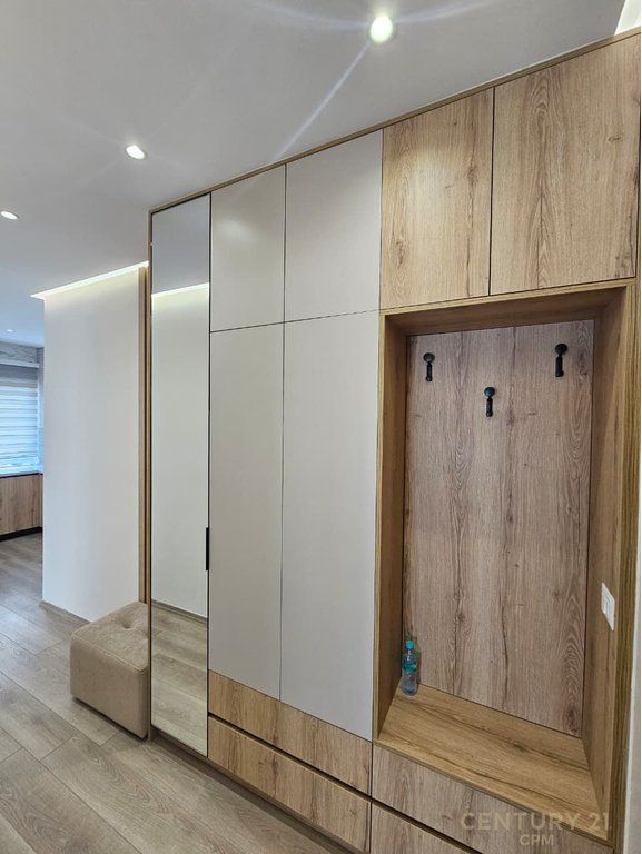 Jepet apartament 2+1 me qira tek Rezidenca Aura, Tirane! 750 € /Muaj
