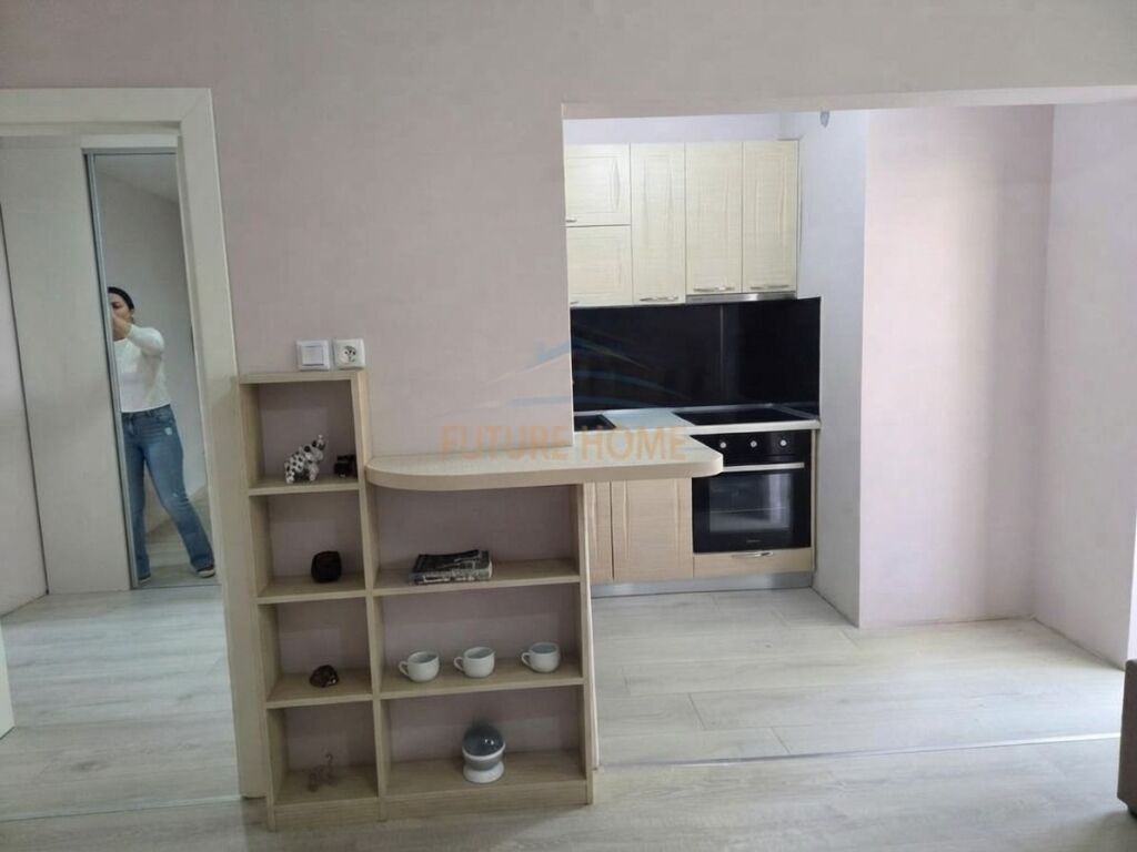 Qira, Apartament 2+1, Ish Parku i Autobusave, Tiranë