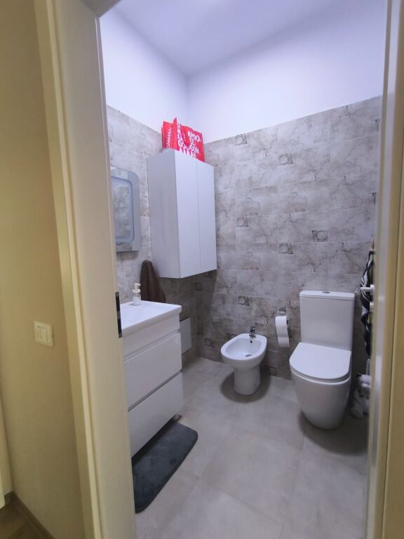 Shitet apartament, Mangalem 2+1+2+ parkim