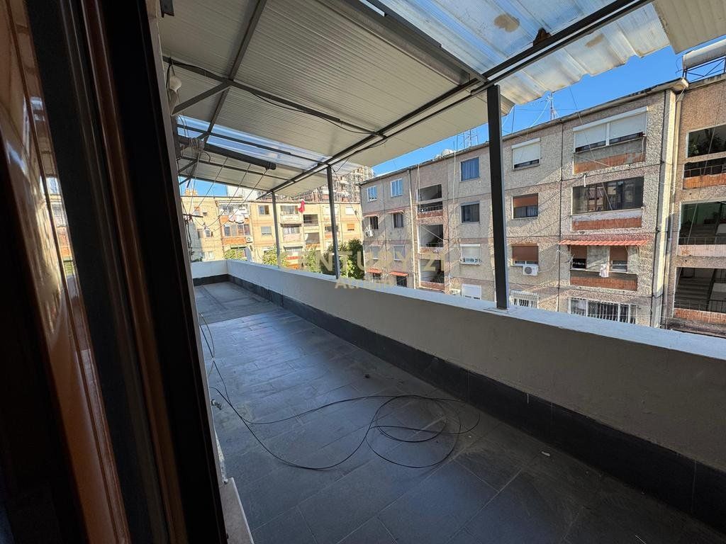 AFFITTO APPARTAMENTO 2+1+2+VERANDA A KMY LAPRAKE! 600 € /Mese 550 Lek /Mese