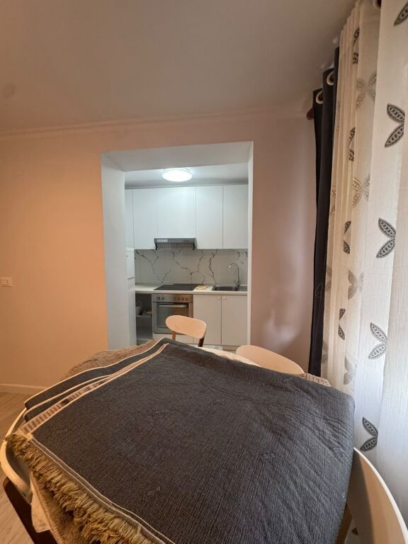 SHITET APARTAMENT 1+1  📍 Pranë Fakultetit të Mjekësisë