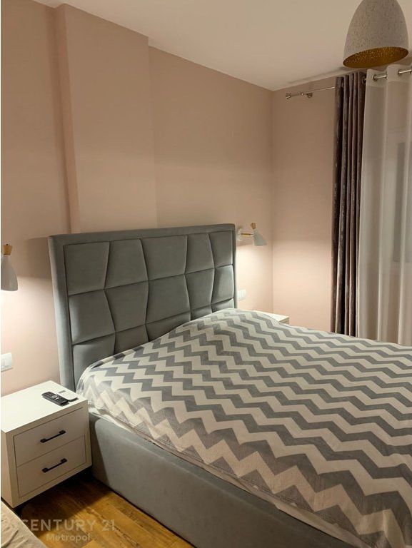 APARTAMENT MODERN 2+1 ME QIRA – PRANË BULEVARDIT ZOGU I