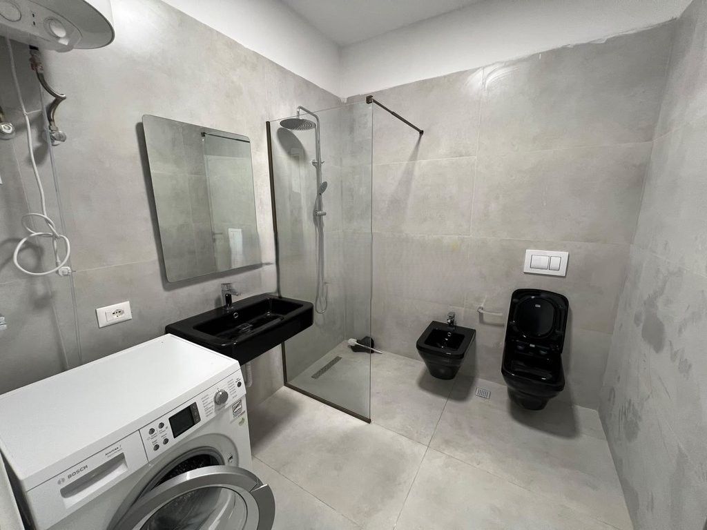 Apt 2+1+POSTO AUTO in affitto vicino a SPAK! 950 € /Mese 95,000 Lek /Mese