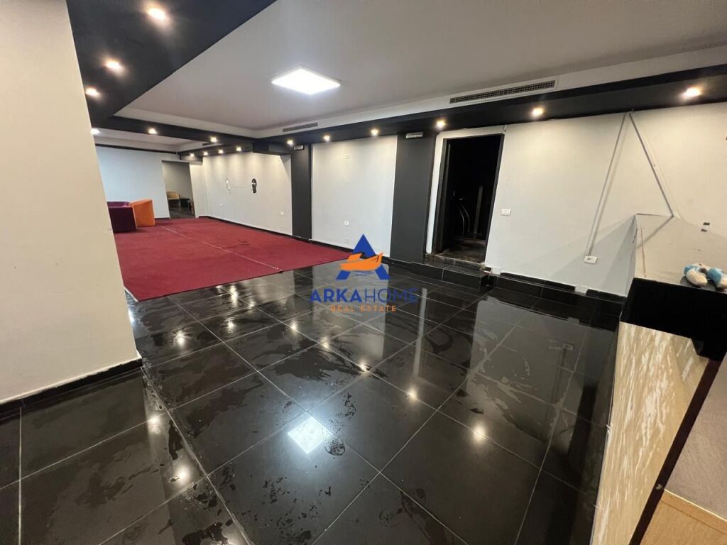 LOCALE IN AFFITTO 150 M2 "5 MAJ" 80.000 LEKE