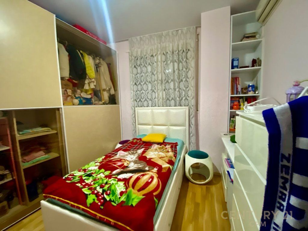 SHITET APARTAMENT 2+1+2 + VERANDË + DEPO | KOMUNA E PARISIT, PRANË KRISTAL CENTER