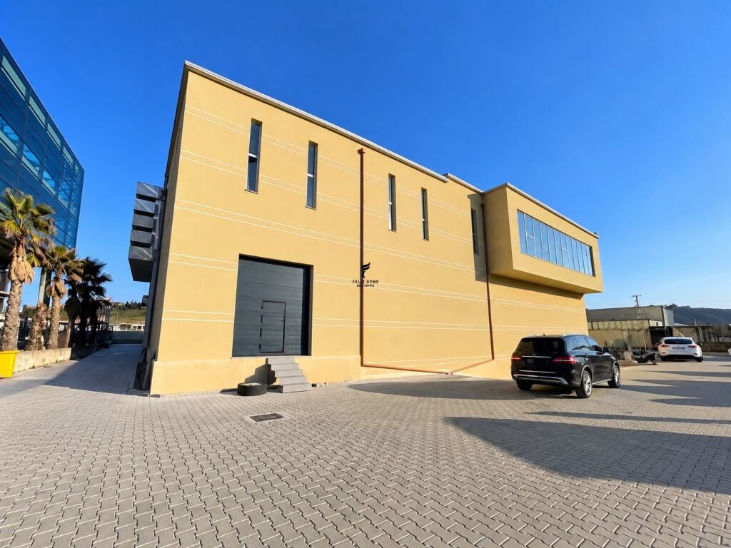 SHITET NDERTESE 3000 M2 AUTOSTRADE TIRANE-DURRES 2.500.000 EURO FH-93238