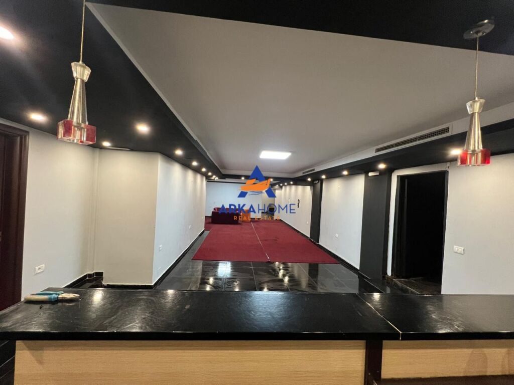 LOCALE IN AFFITTO 150 M2 "5 MAJ" 80.000 LEKE
