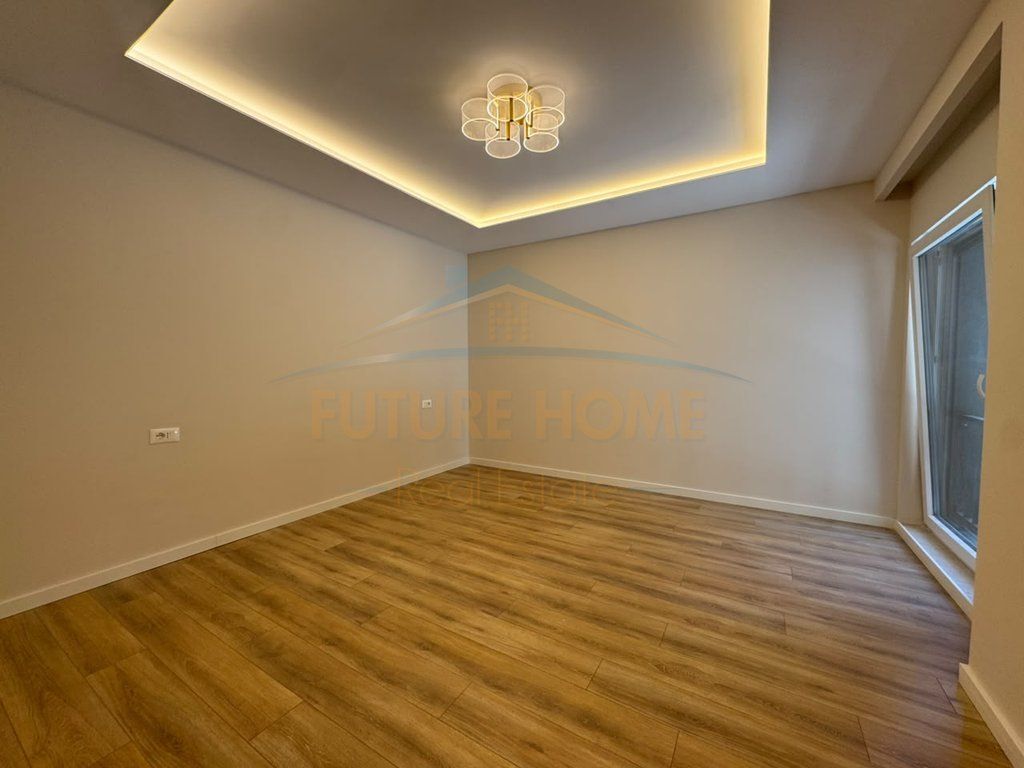 Shitet, Apartament 2+1+2, Quartum Residence, Rruga Panorama.